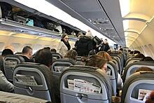 Названы нервирующие привычки пассажиров самолета