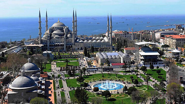 Блогерша Коновалова заявила, что иностранцы без ВНЖ могут открыть счета только в двух банках Турции