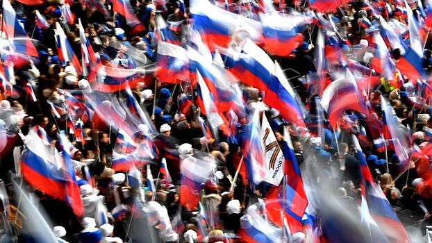 Депутат Госдумы объяснил, что нельзя делать с флагом России