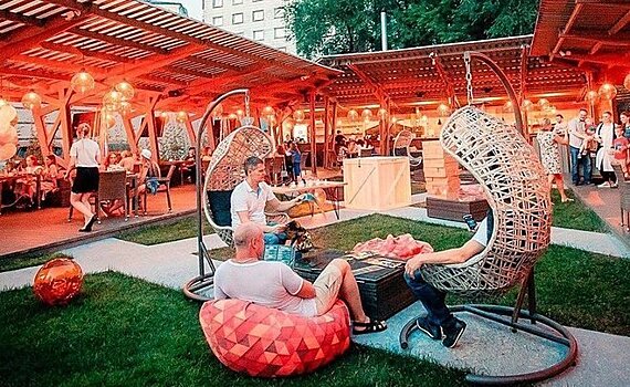 Член Общественной палаты РТ продает кафе-веранду и банкетный зал в центре Казани