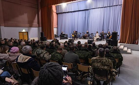 В посёлке Жукова представили спектакль «Курские песни мужества»