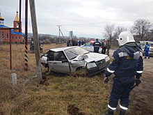 В Краснодарском крае автомобиль врезался в газовую трубу, водитель сбежал с места ЧП