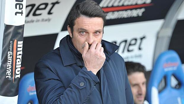 Главный тренер футбольного клуба "Пескара" Массимо Оддо отправлен в отставку