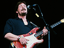 Какую сумму ежегодно зарабатывал покойный Крис Ри на популярной рождественской песне — вы удивитесь