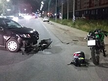 На улице Большой «Рено» столкнулся с мотоциклом