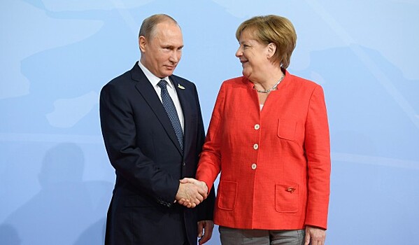 Меркель обратилась к Путину с личной просьбой