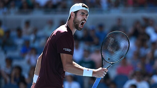 Хачанов вышел во второй круг турнира в Дохе