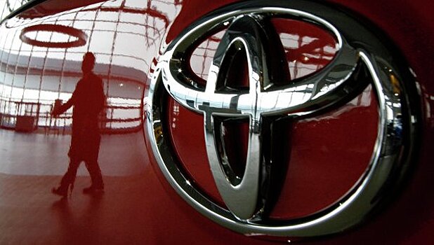 Toyota отзывает 4,3 тыс внедорожников Highlander в РФ