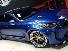 Дрэг-гонка: заряженный корейский седан Kia Stinger GT бросил вызов универсалу Volkswagen Arteon R