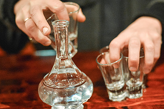 Четверо россиян насмерть отравились суррогатным алкоголем