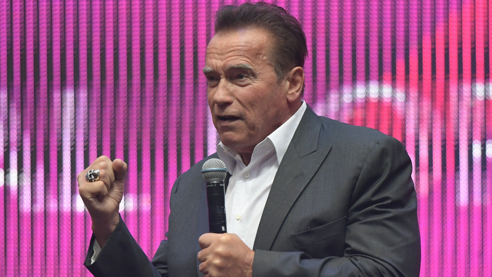 Арнольд Шварценеггер жестко раскритиковал Трампа за встречу с Путиным