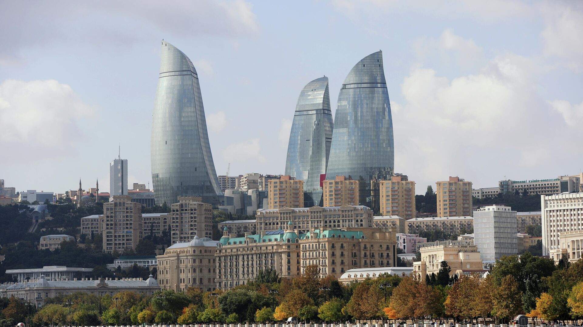Париж обвинил Баку в причастности к беспорядкам в Новой Каледонии