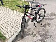 На ул. Минусинской Honda сбила 22-летнюю велосипедистку