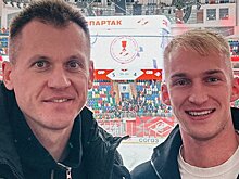 Ребров, Денисов, Маркиньос посетили матч хоккейного «Спартака»: «Поддержали клуб в 1-й игре плей-офф. Для Марки этот матч стал первым посещением хоккея в жизни»