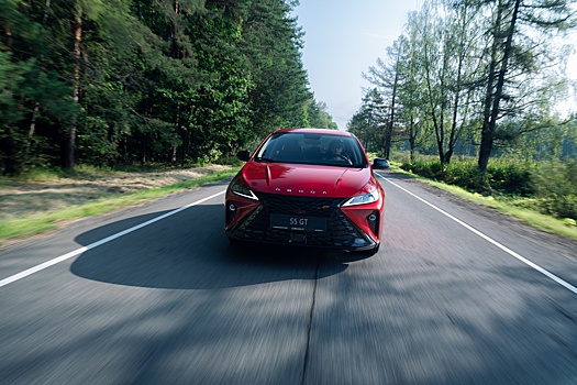 Алиханов: Средняя стоимость новых иномарок в РФ выросла на 1,85%