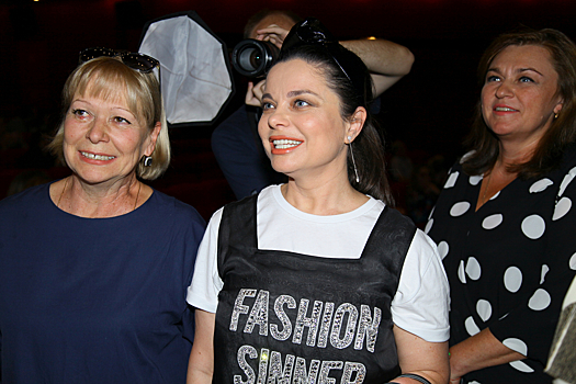 Сопровождает сына в свадебном путешествии: Наташа Королева сняла на камеру невестку без передних зубов