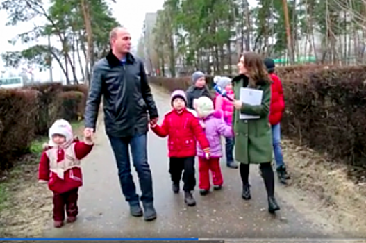 Историю многодетного отца-одиночки из Воронежа показали на Первом канале