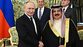 Путин подарил королю Бахрейна длинную версию Aurus