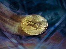 Биткоин подешевел до $6,2 тысячи