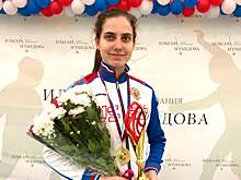Усманов премирует саблистку Шевелеву, которая не получила золотую медаль Олимпиады
