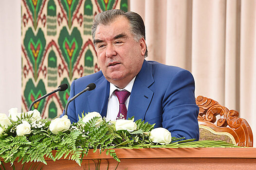Президенты России и Узбекистана поздравили Рахмона с Днем независимости