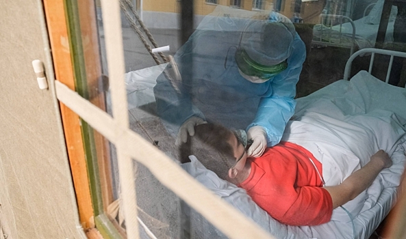Новый COVID-штамм обнаружили в Волгоградской области у ребенка и 18 взрослых