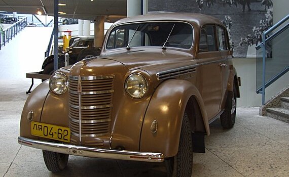 74 года "Москвичу": от прототипа Opel до распада и производства Renault