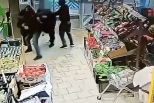 В Петербурге вор сливочного масла избил работницу магазина