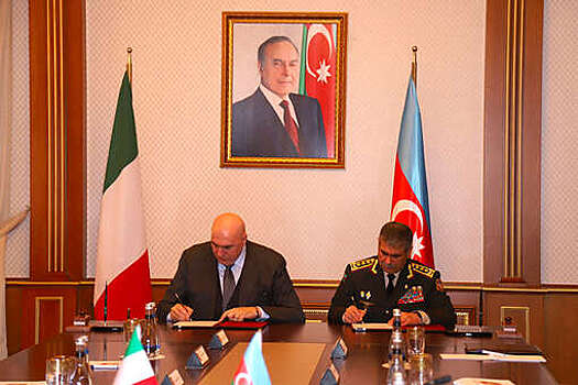 Министры обороны Азербайджана и Италии подписали протокол о сотрудничестве