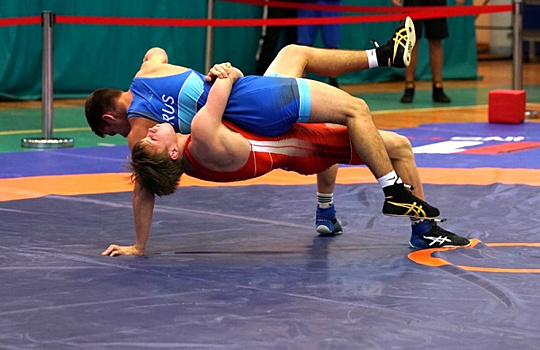 Самарская область принимает всероссийские соревнования по вольной борьбе среди юношей
