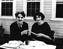 Четыре жены-подростка и 12 детей: чего еще мы не знали о Чарли Чаплине