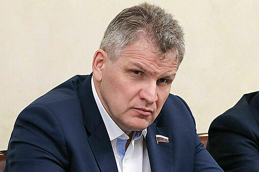 Депутат Куринный рассказал о мерах по устранению дефицита кадров в медучреждениях