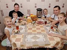 Увеличить население поможет социальная поддержка