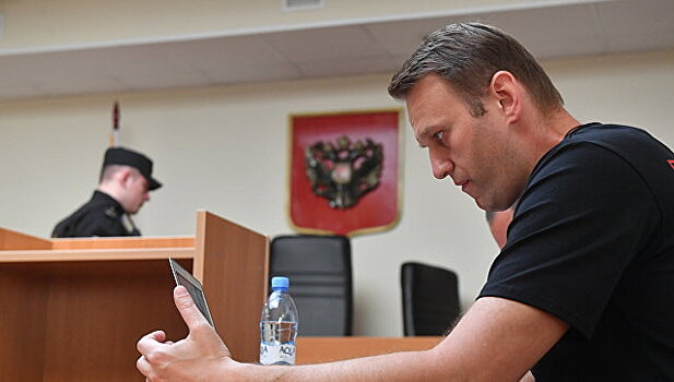 Суд отказал Навальному в рассмотрении иска к Путину