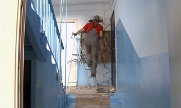 В Ханымее - сезон ремонтов. 400 килограммов краски используют в срок