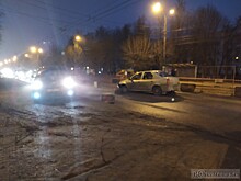 В отбойник у разрытия на Петербургском шоссе влетела очередная машина