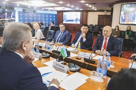 IT-стойбища и индустриальный туризм. Зачем калмыки приехали в Югру?