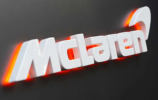 Названа стоимость замены лобового стекла на суперкаре McLaren F1