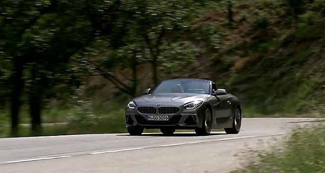 Новый BMW Z4 в движении: видео