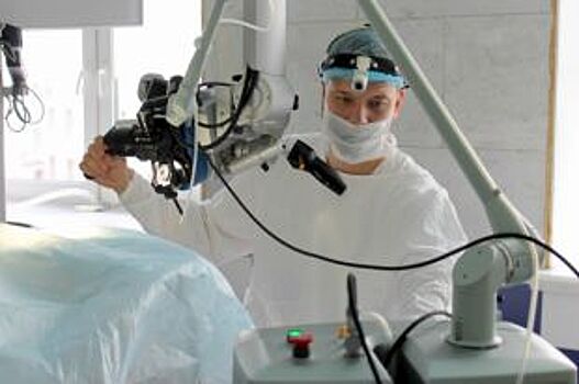 Челябинские врачи избавили жителя Пласта от трубки в горле