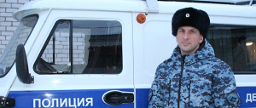 В Ненецком автономном округе полицейский оказал доврачебную помощь мужчине, потерявшему сознание