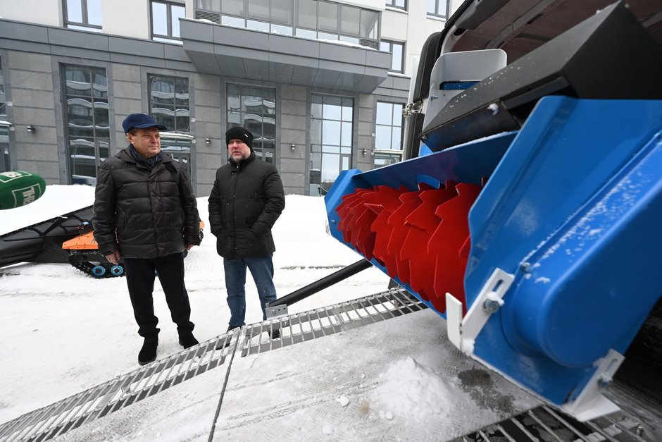 «Сейчас эта работа непрестижна»: Казань решила заменить дворников беспилотниками?