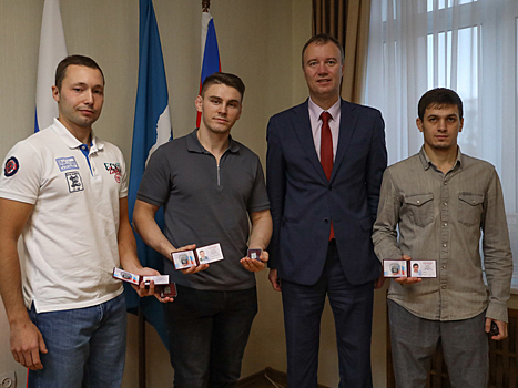 Три жителя Сахалинской области получили знаки мастеров спорта России