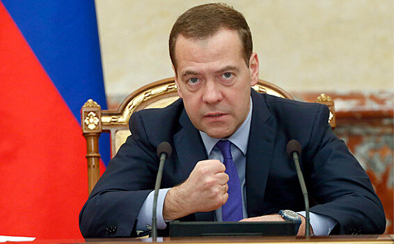 Медведев пригрозил Украине ударом при использовании оружия США против РФ