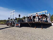 «Луч солнца золотого» массово спели на Центральном пляже Новосибирска