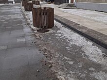 Саратовцы жалуются на грязный верхний Пешеходный ярус Набережной