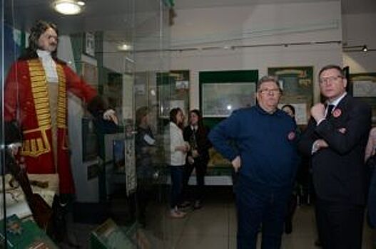 Александр Бурков подарил Омскому краеведческому музею деньги