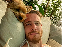 У звезды сериала «Постучись в мою дверь» новый роман: с кем встречается актер