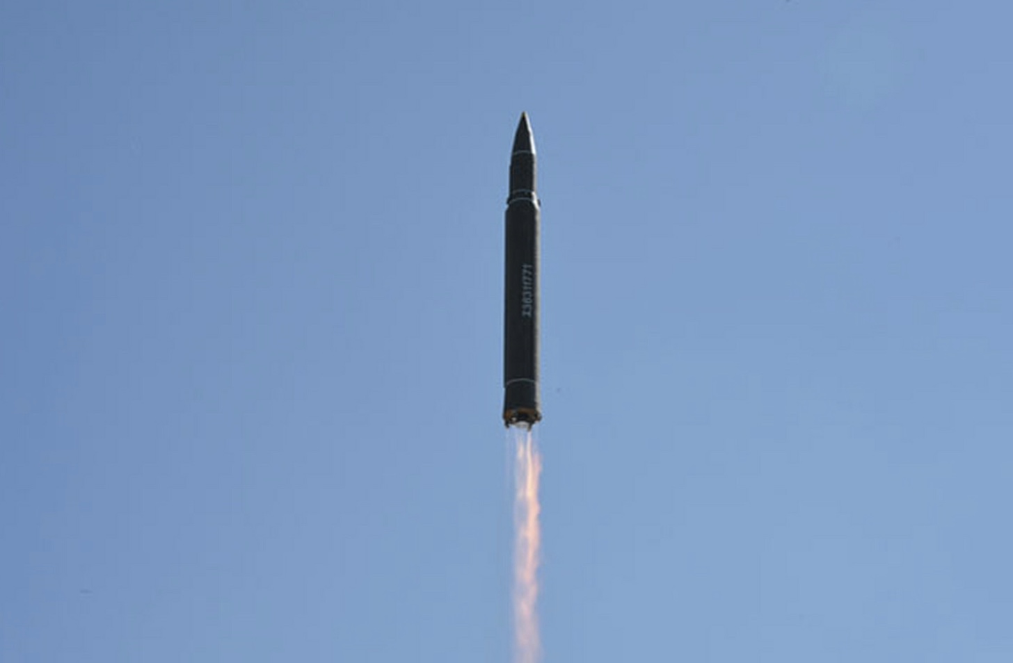 Береговая охрана Японии сообщила о новом запуске ракеты со стороны КНДР