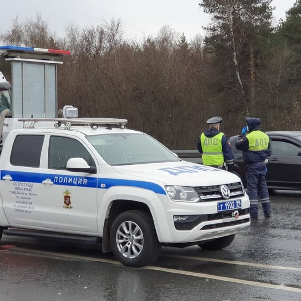 Водитель электросамоката попал под колеса легкового автомобиля в Лианозове  - Рамблер/авто